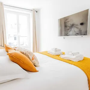 superb-apartment-6p2bdr-in-the-center-of.fr-paris.fr/