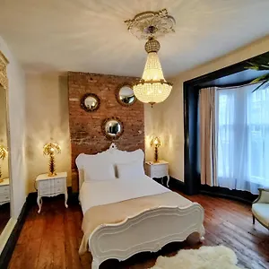 Salt Life Belgravia Apartment